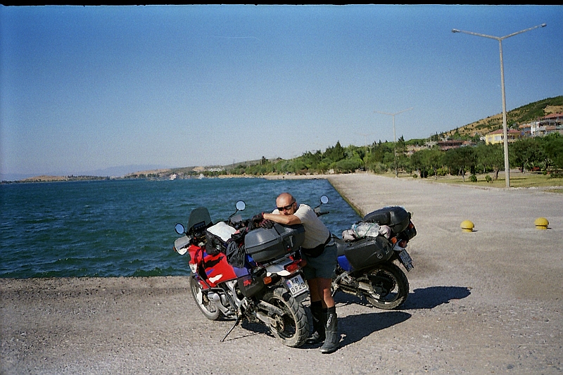 F0002